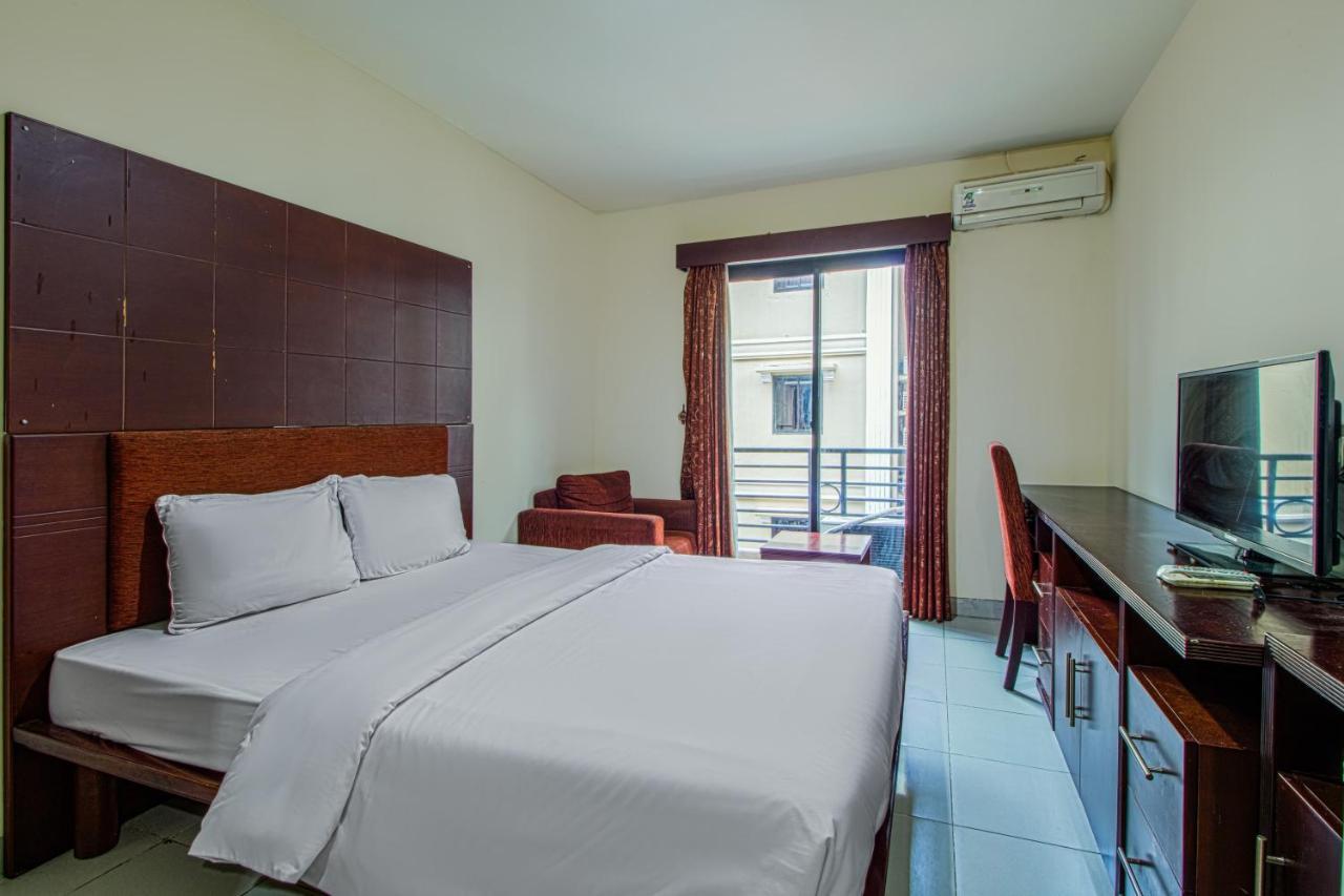 Plaza 68 Rumah tetamu 3*